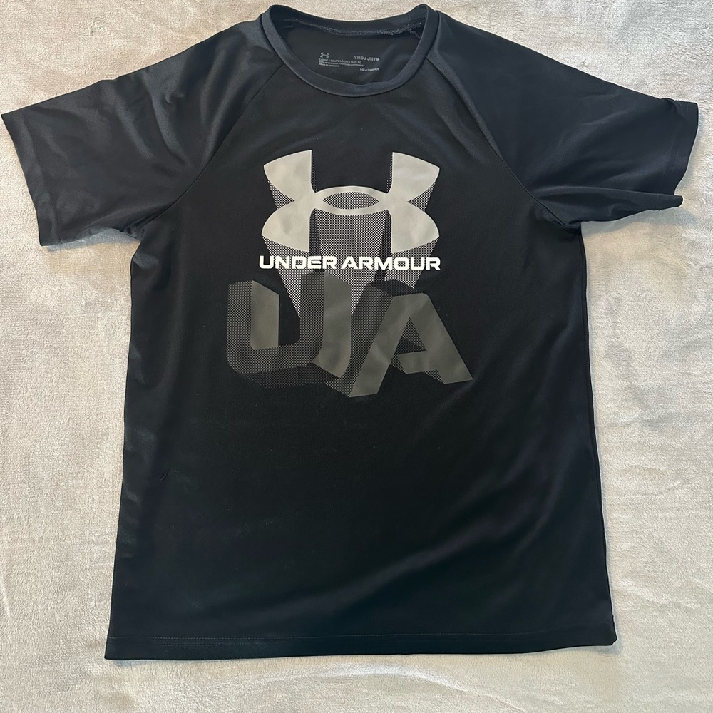 Under Armour Shortsleeved Shirt Boys Medium